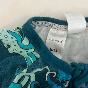 Bonds wondersuit a size 2-3